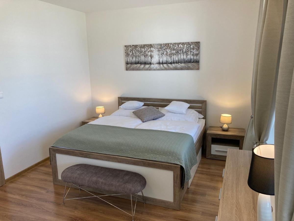 Apartmany Rubin Nesvady Exterior photo